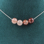 Pierres et Min&eacute;raux. Collier 4 perles Quartz Hematoide de Madagascar 8 mm Chaine en acier Collier femmes, hommes. Taille personnali