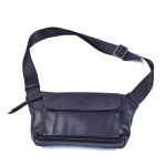 Ehtsast nahast v&ouml;&ouml;pakett meeste pealiskihist lehmanahast crossbody kott meeste rinna kott vabaaja telefonikott &otilde;lakott v&auml;ike kott seljakott must