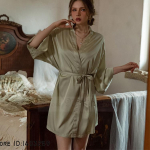 Suur Suurus Seksikas Naiste Hommikumantel &Ouml;&ouml;riided Siidine Satiin Kimono Hommikumantel Hommikumantel Yukata Hiina Stiilis Tr&uuml;kitud Oks &Ouml;&ouml;s&auml;rk Vabaaja Koduriietus One Size