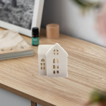 Ceramic Light up Christmas Mini House Figurine Decoration for Winter Home Decor Decorative 9x6.5x11.5cm