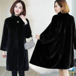 S&uuml;gis- ja talvine kasukas naiste keskmise pikkusega koreakeelse versiooni The Imitation Mink Fleece naiste &otilde;huke naiste ema suures suuruses mantel 2XL must