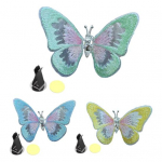 Liblik-auto ornament keskkonsooli &otilde;hu v&auml;ljalaskeava liimiga tiibadega tantsiv liblikas