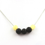 Pierres et Min&eacute;raux. Collier perles Lave 8 mm + Calcite jaune du Royaume-Uni Chaine en acier inoxydable.