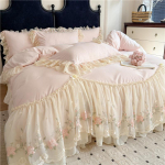 2025 Prantsuse printsessi stiilis pestud puuvillane voodipesukomplekt: Pitsiga tikitud tekikott ja linad 1.2m Flat Sheet 3-piece Set - Duvet 150x200cm