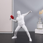 Banksy Heidab Lilli Kaunistused Abstraktne Kunstiteos Skulptuurid Figuurid Kaunistused Elutoad Kabinetid Kodu Kaunistamine K&auml;sit&ouml;&ouml;toode valge
