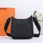 &Otilde;lakott Suure mahutavusega t&ouml;&ouml;le k&auml;imiseks premium tunnetusega kerge luksus Evelyn suur Togo nahast k&auml;ekott Risti kantav nahast naiste kott 29X9X31 must