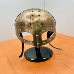 Luksuslik vasest antiikne viikingi kiiver Keskaegne armor teraskiiver