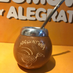 Puidust Yerba Gourd Mate teekruus K&auml;sitsi valmistatud naturaalsest puidust Coffee Water Mate tass &otilde;lgedega 180ml Red