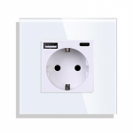 ELi standardne &uuml;he toitepesaga puutel&uuml;liti Kristallpaneel USB kahe v&auml;ljundiga kolmekordse seinakontaktiga 1/2/3 l&uuml;liti pistikupesaga