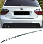 BMW 3 E91 universaal &ndash; kroomitud pagasiruumi siseviimistlus &ndash; tagaluugi aktsent &ndash; ​​esmaklassiline auto tagumine detail &ndash; tagaluugi s&auml;ra suurendaja h&auml;&auml;lestus