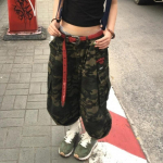 2024 Suvi Naiste Punk Vabaaja Stiil Harajuku L&uuml;hikesed P&uuml;ksid Vintage K&otilde;rge V&ouml;&ouml;koht L&otilde;dvad L&uuml;hikesed P&uuml;ksid Y2K Lai Jalg Kotid Camouflage Denim L&uuml;hikesed P&uuml;ksid S armee roheline v&auml;rv