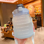 1400 ml suure mahutavusega kaasaskantav veetass Lilletee tass Armas veepudel Kruus Joogitass Kohvitass Sport Veetass