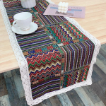 Kahev&auml;rviline kootud tutt Ameerika puuvillast ja linasest laualipp, mis &uuml;hendab looduslikust materjalist lauamatt, p&uuml;hadekorv katter&auml;tik 30*120