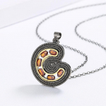 Loominguline kaelakee naistele, mood, v&auml;ike l&otilde;hn must