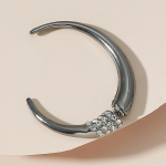 Liialdatud eesmised ja tagumised lehmapuust naastk&otilde;rvar&otilde;ngad naiste moe jaoks lihtsad ja l&auml;ikivad k&otilde;rvar&otilde;ngad isikup&auml;rastatud punk stiilis k&otilde;rvar&otilde;ngad 5*4.5cm bistre