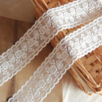 5 jardi/partii 3,5 cm laius Kvaliteetne puuvillane roosilillega tikitud roosiv&otilde;rk Pits Ise isetegemine Riided Pulmakleit R&otilde;ivad Lapitehnika 5Yards valge