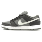 Nike Dunk Comfortable Slip Resistant Abrasion Resistant Low top Skateboard Shoes Unisex Black 304292-036 44
