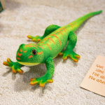 Armas Roheline Gekko Nukk Pl&uuml;&uuml;sist M&auml;nguasi Varbapatsiga Tiigri Nukk Laste Rahustav Riidest Nukk Poisi S&uuml;nnip&auml;evakingitus 50cm（0.1kg） green