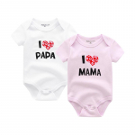 2 TK vasts&uuml;ndinud beebiriided l&uuml;hikeste varrukatega t&uuml;drukute poisiriided, ma armastan Papa Mama disainiga puuvillased p&uuml;ksid 3M