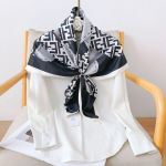 90CM Neli Aastaaega Ruudukujuline Suur Ruudukujuline Sall Luksuslik Dekoratiivne S&auml;rk Professionaalne Peapael Juuksepael P&auml;ikesekaitse Peapael 90*90cm