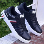 Meeste tossud vabaajajalatsid Meeste tasapinnalised Zapatillas Hombre Kerged Pu-nahast hingavad kingad Meeste valged tennised spordijalatsid 39 valge