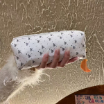 Korea moodne pliiatsi&uuml;mbris lastele t&uuml;drukutele, musta v&auml;rvi vibu kirjatarvete organiseerija Lihtsus, &otilde;pilase t&uuml;druku pliiatsikott, koolitarbed