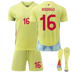 2425Spain Away jalgpallis&auml;rgid, l&uuml;hikesed p&uuml;ksid ja sokid, uue hooaja l&uuml;hikesed p&uuml;ksid ja sokid t&auml;iskasvanutele ja lastele suuruste komplekt M