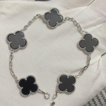 Uus versioon Neljaleheline ristik Viie &otilde;iega k&auml;ev&otilde;ru Naturaalne punane ahhaat Valge p&auml;rlmutter K&auml;ev&otilde;ru Naiste laserk&auml;ev&otilde;ru V Gold