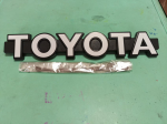 1 tk 38x6,5x1,5cm &Uuml;hildub Toyota Wildlanderi, RAV4, Camry, Land Cruiseri, RAV4 Esiv&otilde;re TOYOTA Retro Embleemiga 38x6.5x1.5cm valge