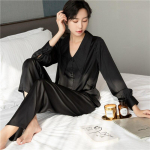 Naiste moodne kaelarihm Elegantne &otilde;huke j&auml;&auml;siidist pikkade varrukatega koduriiete pidžaamakomplekt M must