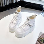 Kevadine uus stiil Suurendatud 9 cm moev&auml;rviga, mis sobib h&auml;sti, puhas valge vabaaja k&otilde;rge &uuml;laosaga naiste kingade trend 34 valge