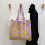 Talvine kudumine pehmest riidest &otilde;lakott Sebra mustriga naiste suure mahutavusega mugav ostukott 42x4x36cm lilla