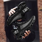 Meeste kingad Kerged hingavad mood vabaajajalatsid Meeste spordijalatsid Suured kingad39-46 41 must