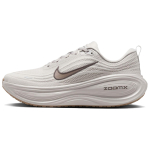Nike Vomero Plus College Grey Gum Medium Brown Meeste tossud Light-Iron-Ore Medium-Ash HV8150-005 43 white