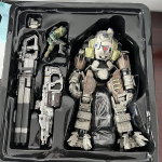 PLAY ARTS Kuju Titanfall Atlas Liigendatud Tegevuskuju Mudel M&auml;nguasjad Loov Liigendliikuv Lahe Nukk Lauakaunistus Kingitus