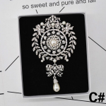 Vintage t&auml;iskividest p&auml;rlit&auml;ht suur pross pruut h&otilde;bedased kristallid kroonprossid C