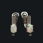 Bolaiehted, naturaalne Etioopia opaall&otilde;ikeline ovaalne 5*7mm v&auml;&auml;riskivist k&otilde;rvar&otilde;ngas 925 h&otilde;be sobib naistele igap&auml;evaseks kandmiseks peened ehted mitmev&auml;rviline