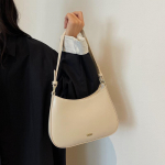Punased kaenlaalused &otilde;lakotid naistele Uue tekstuuriga nahast Crossbody kott Luksuslik disainer Pulmapruutide k&auml;ekottide trend
