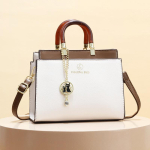 Moodne vabaaja naiste crossbody kott PU-nahast k&auml;ekott Klassikaline mitmek&uuml;lgne suure mahutavusega k&auml;ekott Luksusbr&auml;ndi disaineri kott white