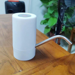 Elektriline veepump pudelivee jaoks &ndash; automaatne joogimasin koos laetava veevarustusega valge