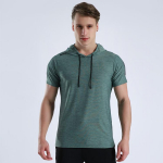 Meeste sportlik kapuutsiga pullover vabaaja l&uuml;hikeste varrukatega spordis&auml;rgid Fitness dressipluus Kiirelt kuivavad hingavad jooksutreeningu topid M roheline