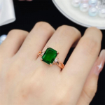 Bella Box uus moodne temperament printsessi ruudu kujuga rohelised avamiss&otilde;rmused naistele tsirkoonist kihluspeoks Peen uhke ehe kingitus Adjustable Opening roheline