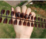 24tk/komplekt DIY Quick Nails Pikad ovaalsed l&auml;ikiv &uuml;hev&auml;rvilised kunstk&uuml;&uuml;ned Mitmev&auml;rvilised ribad Viimistletud kulumismanik&uuml;&uuml;r