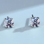 Mitmes v&auml;rvitoonis neljaharulised moissanite k&otilde;rvar&otilde;ngad 30 senti 50 senti 1 karaadine 2 karaadine h&otilde;be meestele ja naistele Valikulised lihtsad k&otilde;rvar&otilde;ngad 5MM