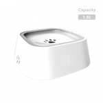 Koer joob ujuv veekauss, mittem&auml;rguv suud kassi koerakauss ilma mahavalgumiseta joogivee jaotur &Uuml;leminekuvastane lemmiklooma kauss