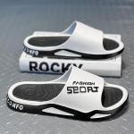 Meeste sussid &ndash; &uuml;limugavad kirjatr&uuml;kiga sussid &ndash; pehme tald, kerged ja libisemiskindlad rannasandaalid 40-41 valge