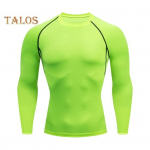 Meeste sportlik 3D Slim Fit k&otilde;rge elastsusega &uuml;mmargune kaelus Kiiresti kuivav pikad varrukad Slim Fit Compression figuuri kujundav j&otilde;usaali jooksu korvpalli T-s&auml;rk L punane