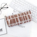 T&otilde;mblukuga pliiatsi&uuml;mbris Pen Box School kirjatarvete meigikott kohv