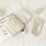 210T Camellia In The Rain t&auml;isautomaatne vihmavari sisaldab p&auml;ikesekaitse- ja UV-kaitsega vihmavarju nii p&auml;ikeseliste kui ka vihmaste p&auml;evade jaoks