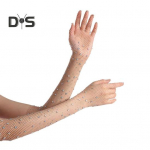 1 paar naiste tantsuballi k&auml;evarrukad, l&auml;bipaistvad &otilde;&otilde;nsad kalav&otilde;rk, kividest kaunistused, &uuml;li&otilde;hukesed s&otilde;rmedeta etendused pruudi pulmafoto rekvisiidiga varrukad kaamel